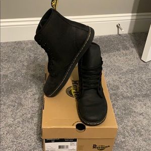 Dr. Martens Shoreditch In greasy lamper (black)